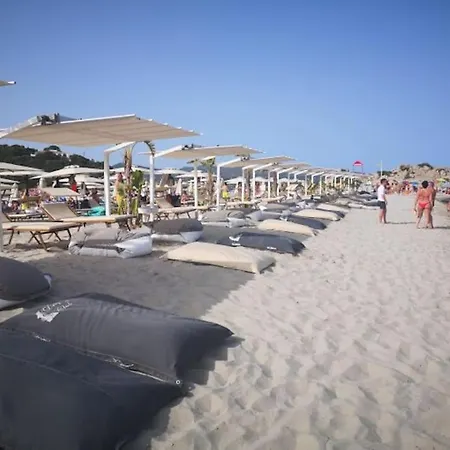 Lussuosa Con Biliardo, Piscina E Barbecue